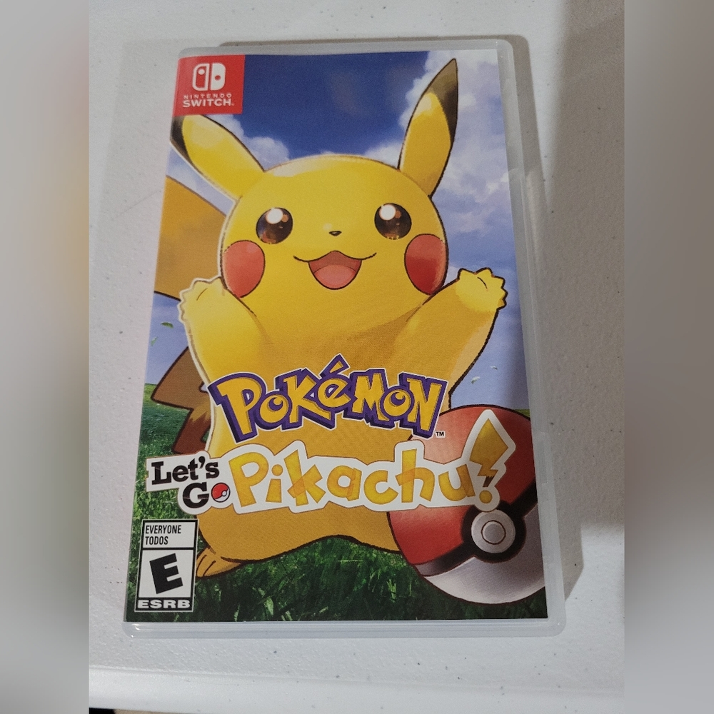 Nintendo switch - pokemon let's go pikahu game